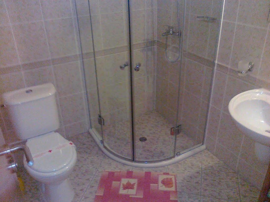 Sb Rentals Apartments In Royal Dreams Complex Pantai Sunny Bagian luar foto