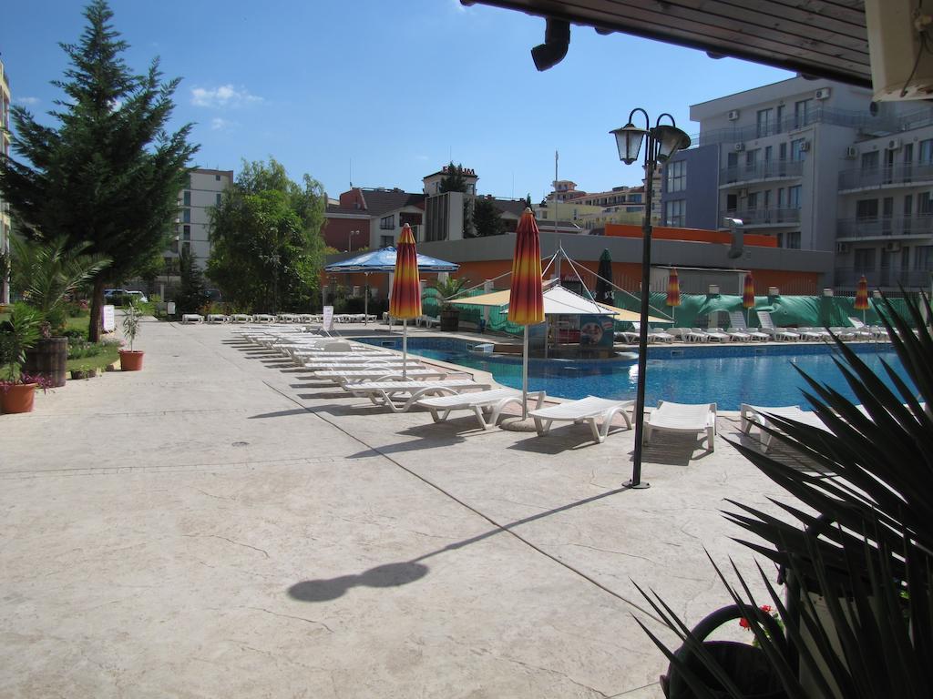 Sb Rentals Apartments In Royal Dreams Complex Pantai Sunny Bagian luar foto
